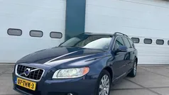 Blauw, metallic lak Gebruikt 2012 Volvo V70 Stationwagen | € 8.925 (Eerlijke prijs)