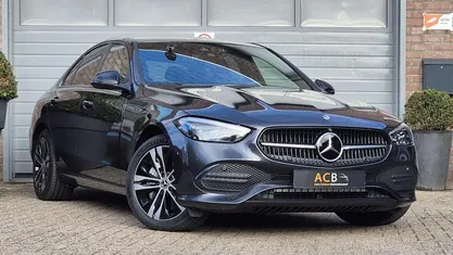 Grijs Gebruikt 2024 Mercedes C300e Business Sedan | € 47.900 (Super prijs)