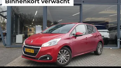 Occasion Peugeot 208 Signature Sky 110 PK (80 kW) 2018 Hatchback