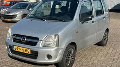 Gebruikt 2004 Opel Agila Essentia Hatchback | € 850 (Eerlijke prijs)
