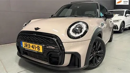 Gebruikt 2021 Mini John Cooper Works Hatchback | € 25.950 (Eerlijke prijs)