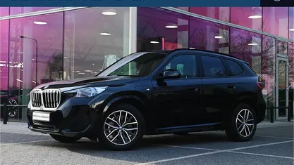 Zwart Occasion 2023 BMW X1 Comfort Edition SUV | € 45.950 (Eerlijke prijs)