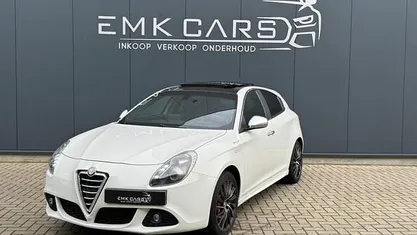 Wit Gebruikt 2013 Alfa Romeo Giulietta Business Hatchback | € 5.945 (Goede deal)