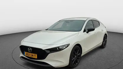Wit Gebruikt 2025 Mazda 3 Nagisa Hatchback | € 32.950 (Eerlijke prijs)