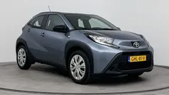 Gebruikt 2024 Toyota Aygo Play Hatchback | € 18.499 (Eerlijke prijs)