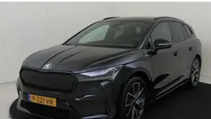 Zwart Gebruikt 2022 Skoda Enyaq iV SportLine SUV | € 29.950 (Eerlijke prijs)