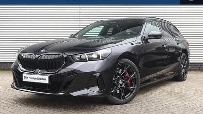 Occasion 2025 BMW 550e M Sport Stationwagen | € 119.950