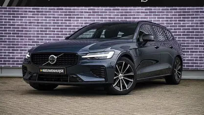 Blauw Gebruikt 2024 Volvo V60 Plus Stationwagen | € 43.899 (Eerlijke prijs)