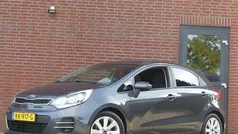 Grijs, metallic lak Gebruikt 2016 Kia Rio Hatchback | € 7.950 (Goede deal)