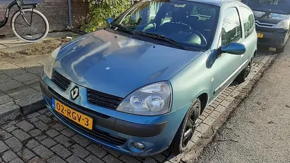 Occasion Renault Clio II Dynamique 107 PK (78 kW) 2004 Hatchback
