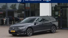 Grijs Gebruikt 2020 VW Passat Business Stationwagen | € 25.950 (Eerlijke prijs)