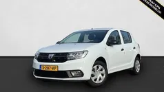 Gebruikt 2020 Dacia Sandero Essentiel Hatchback | € 12.450 (Eerlijke prijs)