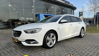 Wit Occasion 2018 Opel Insignia Innovation Stationwagen | € 14.945 (Eerlijke prijs)