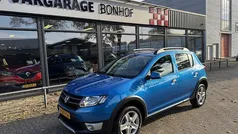Gebruikt 2014 Dacia Sandero Lauréate Hatchback | € 5.950 (Eerlijke prijs)