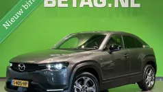 Grijs, metallic lak Gebruikt 2023 Mazda MX30 Ad'Vantage SUV | € 19.999 (Eerlijke prijs)