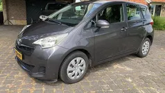 Grijs Gebruikt 2011 Toyota Verso-S MPV | € 9.950 (Eerlijke prijs)