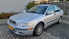 Gebruikt 2001 Volvo S40 Sedan | € 950 (Eerlijke prijs)
