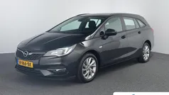 Zwart Gebruikt 2020 Opel Astra Business Edition Stationwagen | € 14.395 (Eerlijke prijs)
