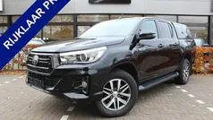 Zwart Gebruikt 2019 Toyota HiLux Executive Pickup | € 37.950 (Eerlijke prijs)