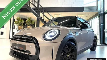Occasion 2022 Mini Cooper Hatchback | € 18.950 (Eerlijke prijs)