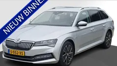 Grijs Gebruikt 2022 Skoda Superb Business Line Stationwagen | € 26.945 (Goede deal)