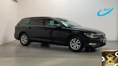 Zwart Gebruikt 2019 VW Passat Comfortline Stationwagen | € 20.750 (Goede deal)