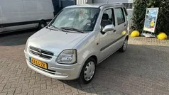 Grijs Gebruikt 2002 Opel Agila Comfort Hatchback | € 999 (Eerlijke prijs)