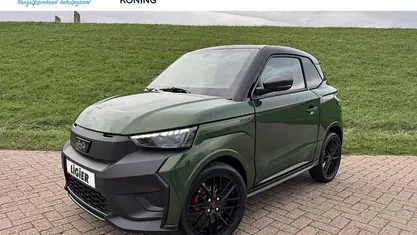 Nieuw Ligier JS50 2025 Groen Hatchback