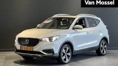 Wit Gebruikt 2020 MG ZS Luxury Sedan | € 13.444 (Eerlijke prijs)