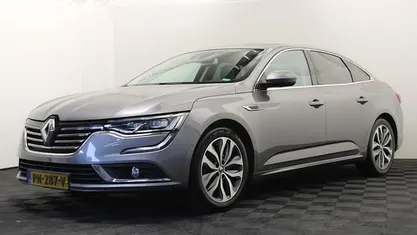 Grijs (metallic) Gebruikt 2017 Renault Talisman Intens Sedan | € 14.450 (Eerlijke prijs)