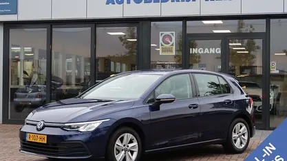 Occasion 2022 VW Golf VIII Life Hatchback | € 19.950 (Goede deal)