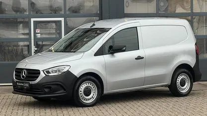 Zilver Gebruikt 2023 Mercedes Citan 110 Van | € 21.950 (Eerlijke prijs)