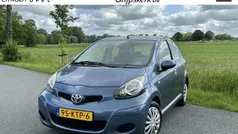 Blauw Gebruikt 2010 Toyota Aygo Comfort Hatchback | € 2.750 (Eerlijke prijs)