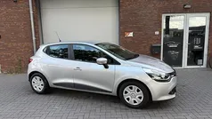 Grijs Gebruikt 2013 Renault Clio IV Expression Hatchback | € 4.999 (Eerlijke prijs)