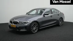 Grijs Gebruikt 2019 BMW 330e Executive Sedan | € 25.900 (Super prijs)