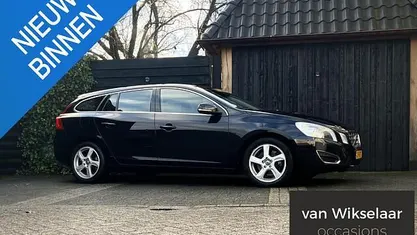 Occasion 2011 Volvo V60 Momentum Stationwagen | € 10.945 (Eerlijke prijs)