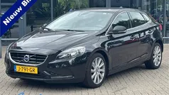Gebruikt 2015 Volvo V40 Momentum Stationwagen | € 8.945 (Eerlijke prijs)