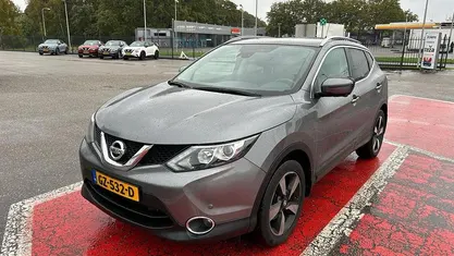 Grijs Occasion 2015 Nissan Qashqai SUV | € 14.840 (Eerlijke prijs)
