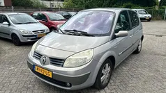 Beige Gebruikt 2005 Renault Scénic II Luxe MPV | € 1.250 (Goede deal)