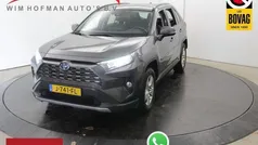 Grijs, metallic lak Gebruikt 2020 Toyota RAV4 Active SUV | € 24.739 (Eerlijke prijs)