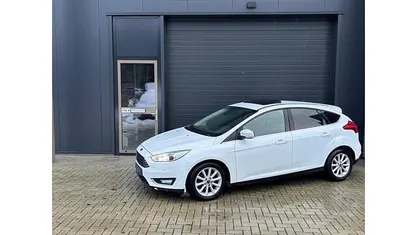 Wit Occasion 2016 Ford Focus Titanium Hatchback | € 8.950 (Eerlijke prijs)