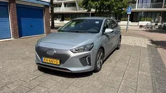 Gebruikt 2017 Hyundai Ioniq Comfort Sedan | € 7.700 (Eerlijke prijs)