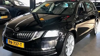 Occasion Skoda Octavia Business Line 2017 Zwart Stationwagen