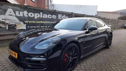 Zwart Occasion 2017 Porsche Panamera Hatchback | € 54.999 (Goede deal)