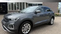 Gebruikt 2024 VW T-Roc Life SUV | € 32.895 (Goede deal)