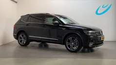 Zwart Gebruikt 2020 VW Tiguan Highline SUV | € 29.400 (Eerlijke prijs)