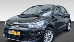Zwart Gebruikt 2021 Kia Rio Hatchback | € 15.730 (Goede deal)