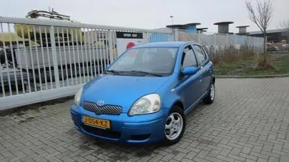 Blauw Gebruikt 2003 Toyota Yaris Terra Hatchback | € 1.950 (Goede deal)