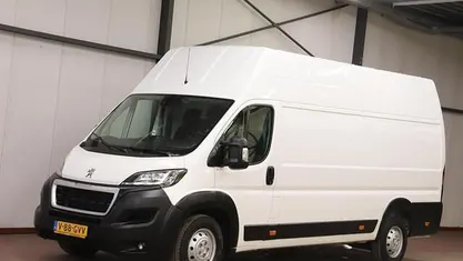 Occasion 2020 Peugeot Boxer Van | € 18.900 (Goede deal)
