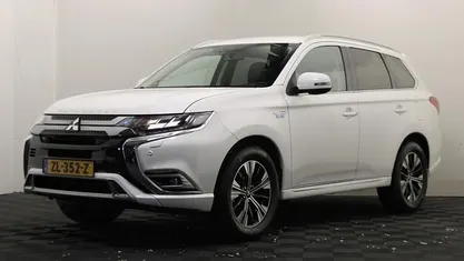 Occasion 2019 Mitsubishi Outlander Intense SUV | € 19.999 (Super prijs)